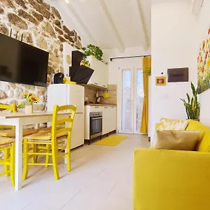Lo Stazzo Della Dottoressa Hébergement de vacances